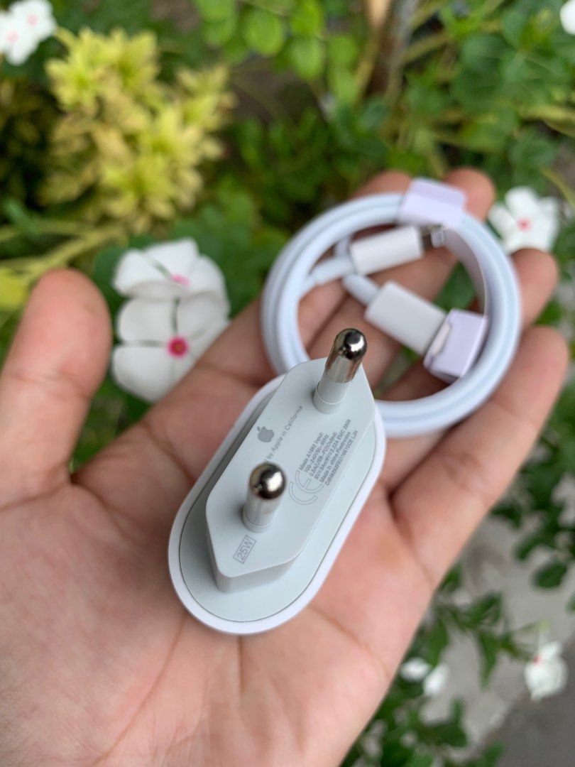 Charger iphone 25watt fast charging OEM, Telepon Seluler Tablet