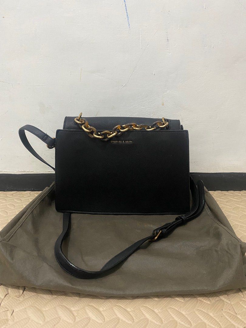 Charles Keith Sling Bag with Dustbag Hitam Rantai Defect Handbag