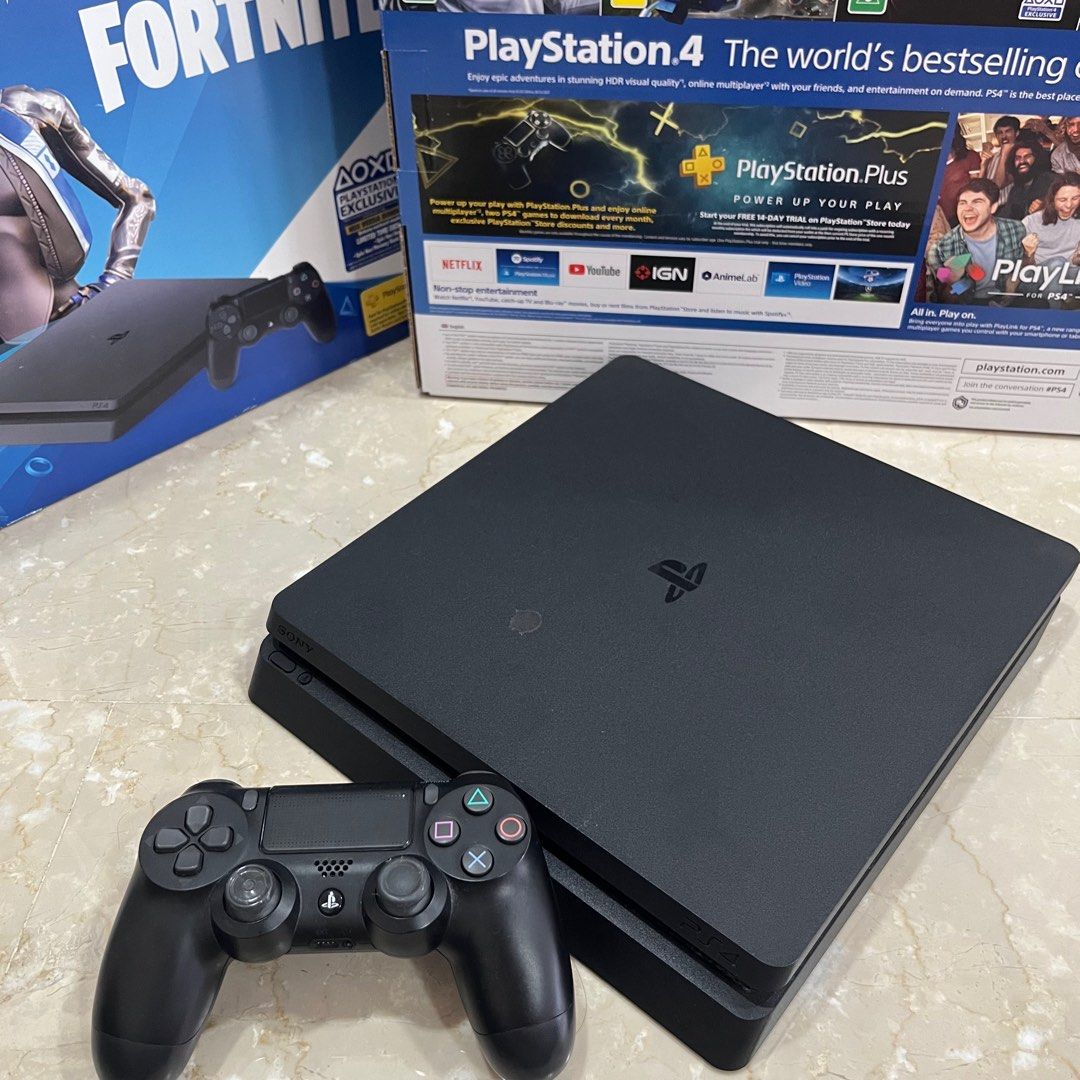 Consola PS4 Slim + Voucher Fortnite (500 GB)