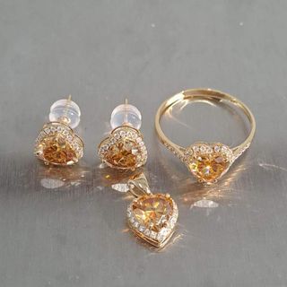 Citrine Heart Moissanite
18K Solid Gold
“MOISSANITE- all stones”
w/ Certificate

Pendant: ₱4,650
Earrings: ₱6,950
Ring:        ₱6,750 (Adjustable)