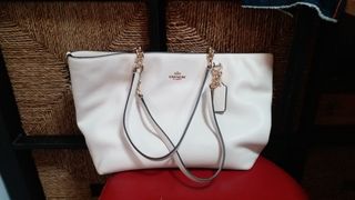 （分類：）位於 。 由 mandyhuihk 提交（商品編號 1232284621，圖片 1）。簡介： 。