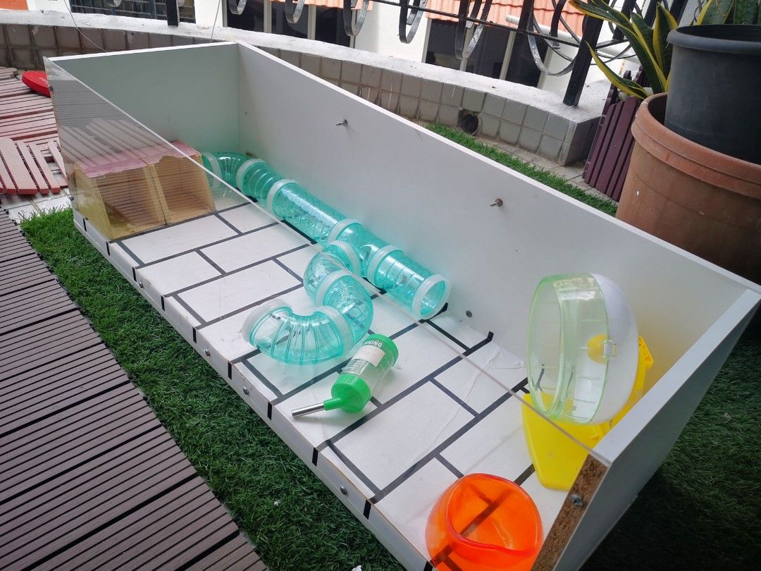 Custom outlet hamster cage