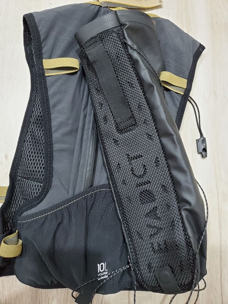 Decathlon Evadict 10 liter trail running hydration bag + Evadict Quiver