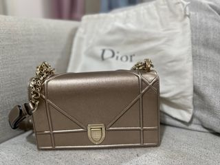 （分類：）位於 。 由 PH8888 提交（商品編號 1232271968，圖片 1）。簡介： 。