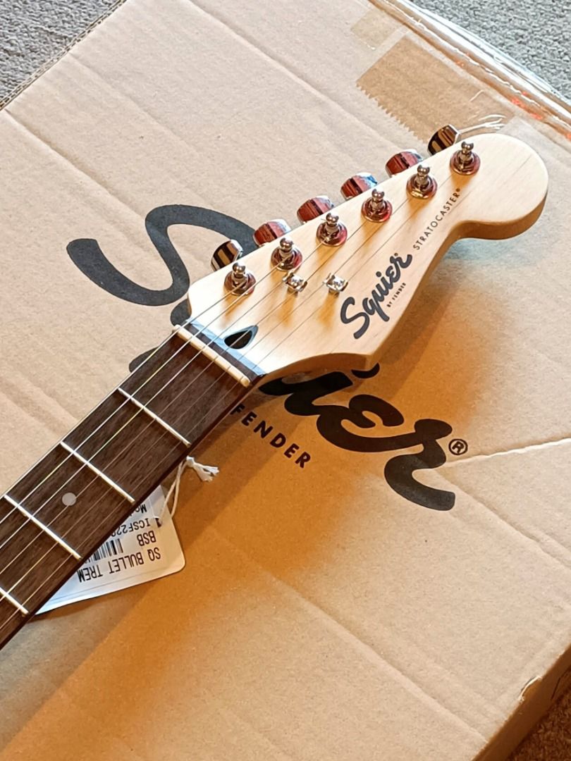 Fender Squier Bullet Stratocaster SSS Tremolo Stratocaster Electric
