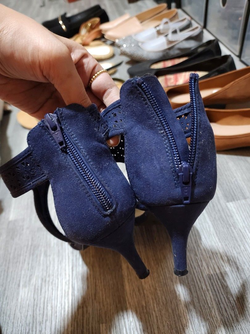 Navy blue hot sale heels payless