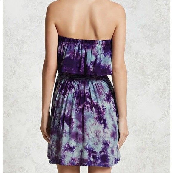 Forever 21 Purple tie dye strapless (Category: Dresses) located in Muntinlupa City. Submitted by MrsJay (Listing ID 1232260602, Image 3). Description: smacking ang top nya very nice in actual size small no issue.