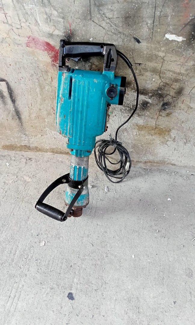 Fujihama deals demolition hammer