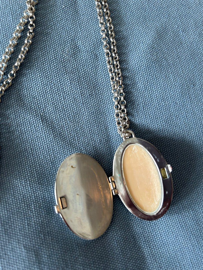 Genuine Chloe Shirley pendant perfume necklace