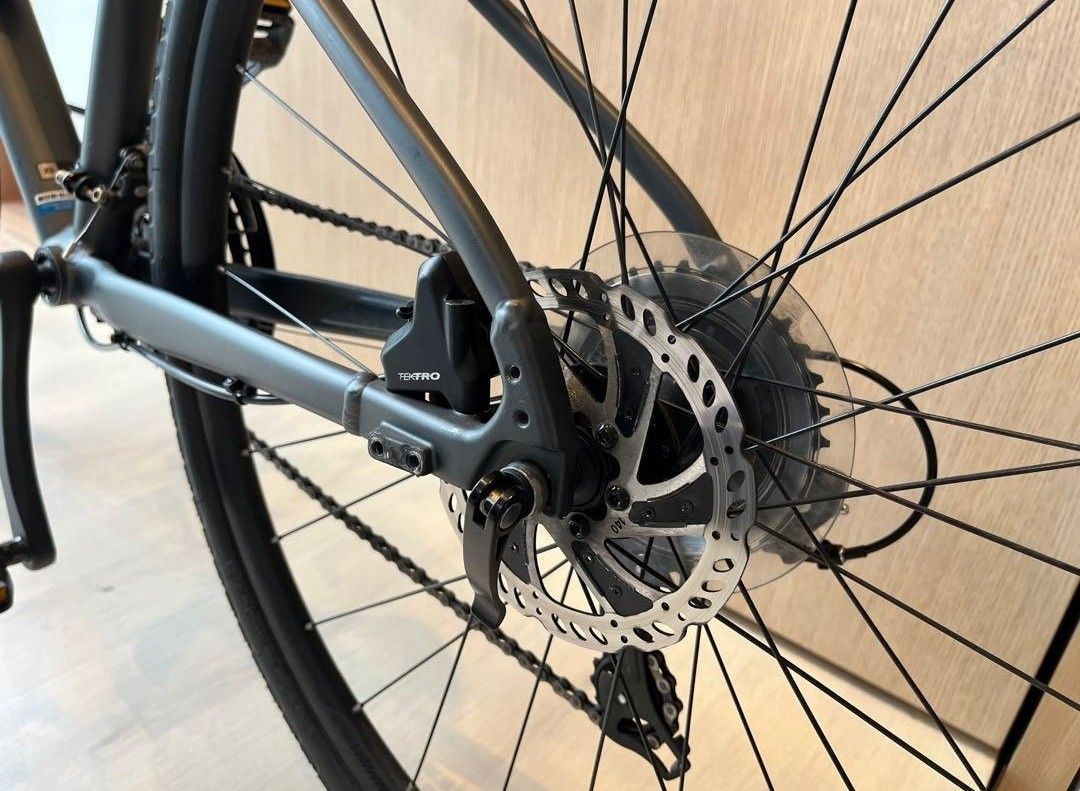 GIANT ESCAPE 1 2022 CN Hybrid Bike 3x8 SPEED Disc Brake City Bicycle Sports Equipment Bicycles Parts Bicycles on Carousell