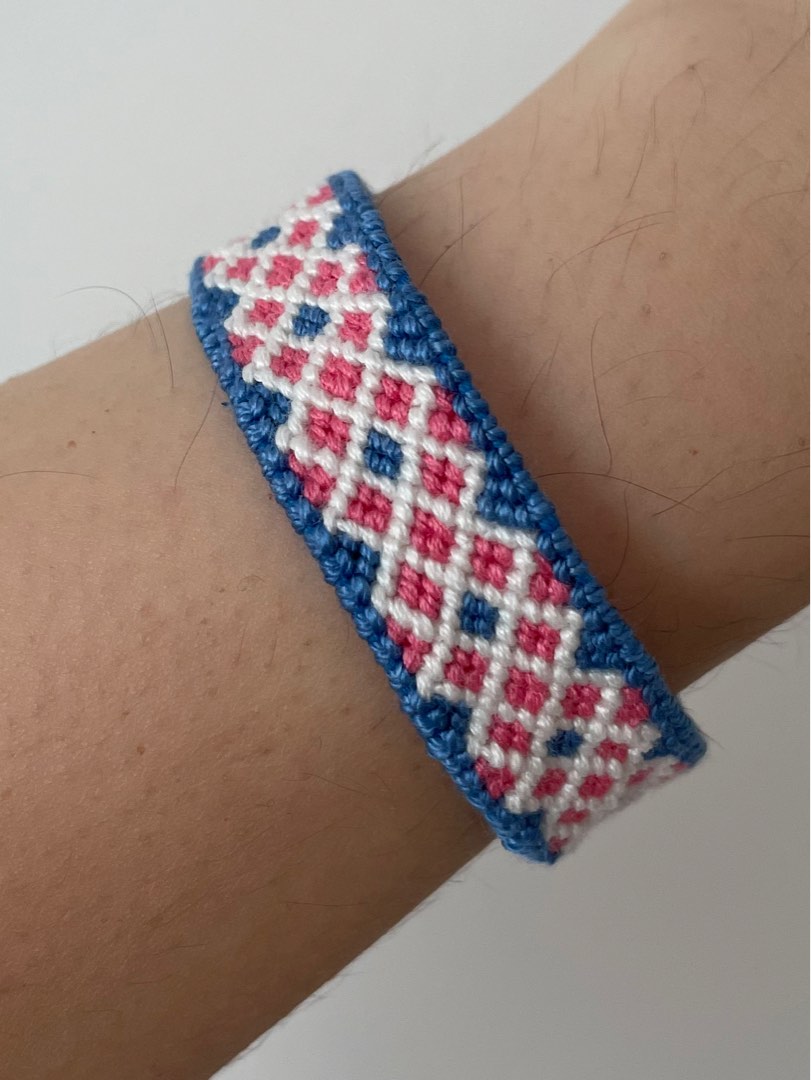 Checkerboard friendship bracelet top