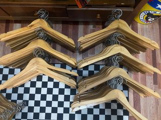 Hanger Kayu