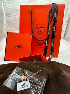 Hermes Blanc Pop mini H necklace