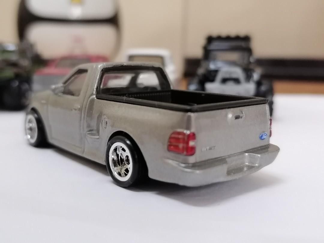 Hot Wheels 1/64 🇨🇵 Hyper Haulers, '75 Datsun Sunny Truck,#5/5 Real Riders