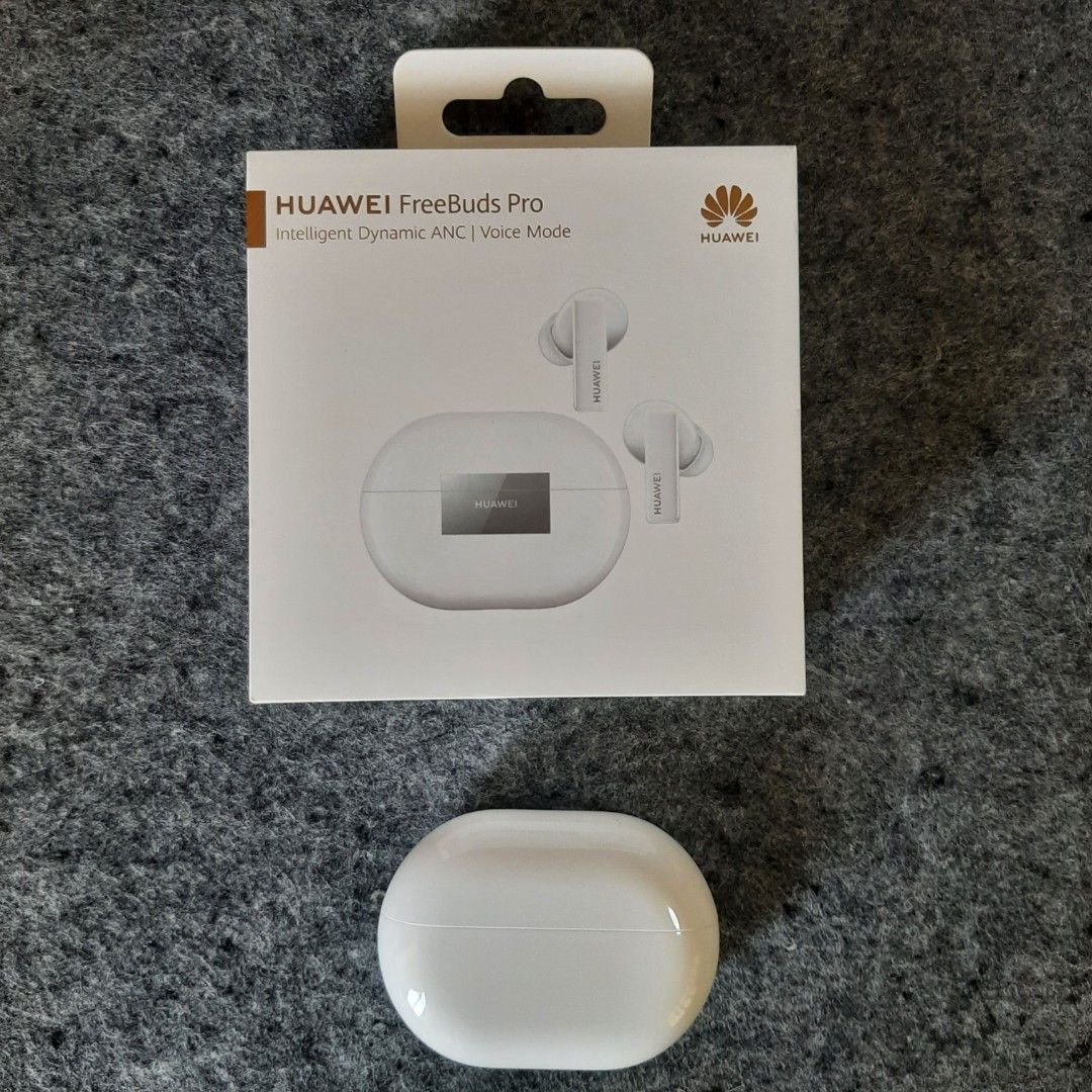 Huawei Freebuds Pro (Category: Earphones) located in Antipolo. Submitted by beanclsy (Listing ID 1232154427, Image 1). Description: Bought from Huawei website (Late 2019) Original price: 7999php Good as new, madalang nagamit. With cases and extra ear buds. RFS: Need funds.
