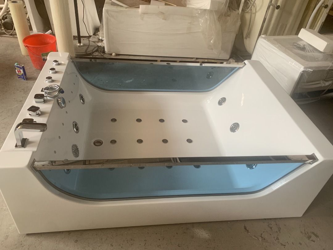 Indoor Bathtub Jacuzzi with Complete fittings including headrest/ Drainer and Mixer Valve on