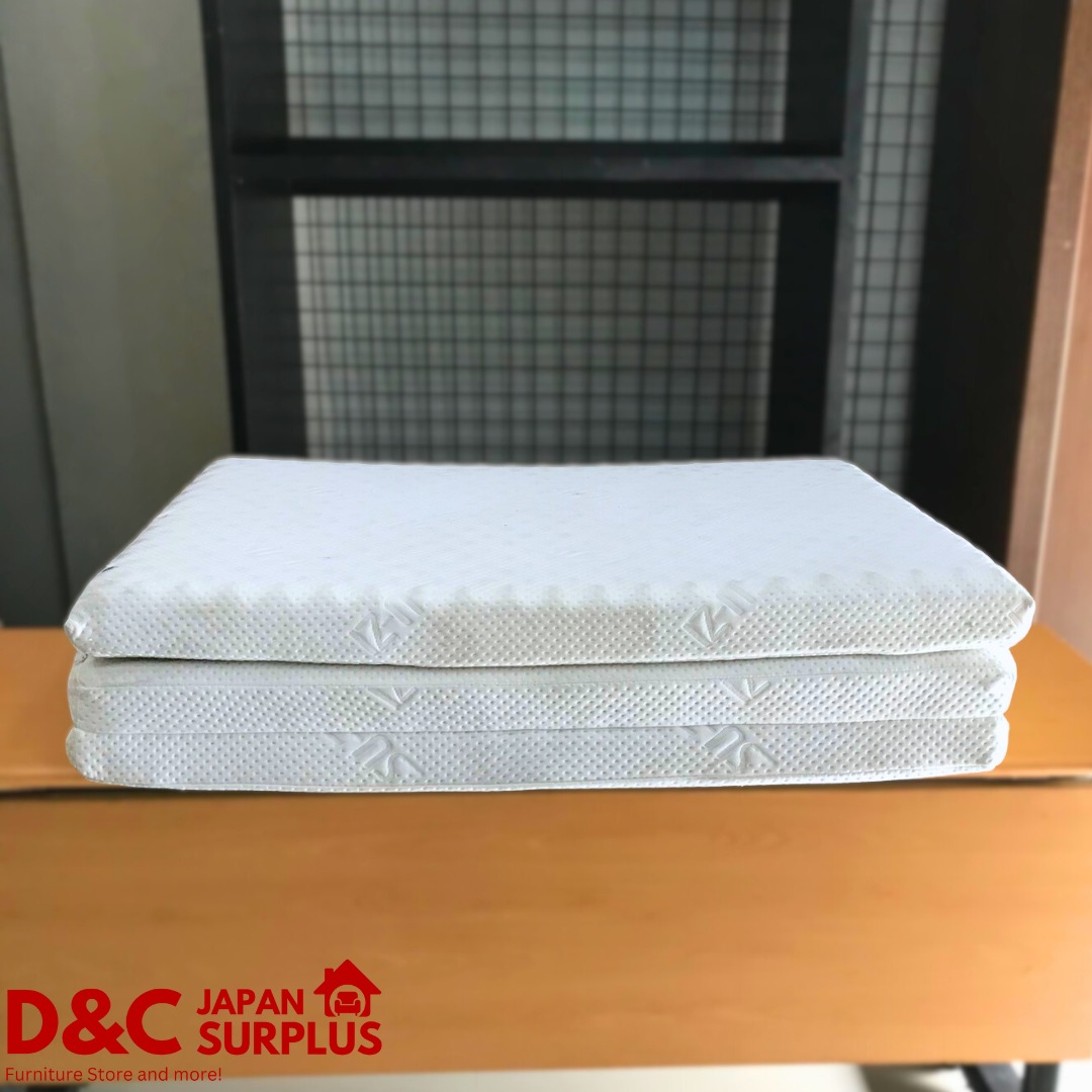 Japanese Trifold Floor Mattress, Japan surplus on Carousell