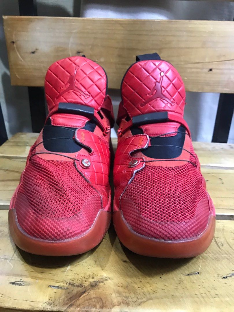 Jordan xxxiii top university red