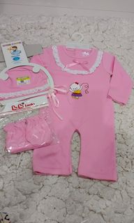 (Kategori: ) berada di . Dikirim oleh sofiecloset (ID iklan 1232301746, Gambar 1). Deskripsi: .