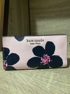 Kate Spade Bi-fold pink wallet