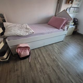 Kid's bed and wardrobe