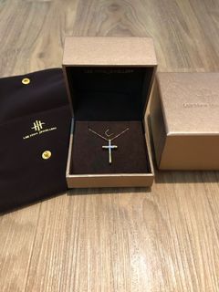 Gold cross shop necklace h samuel