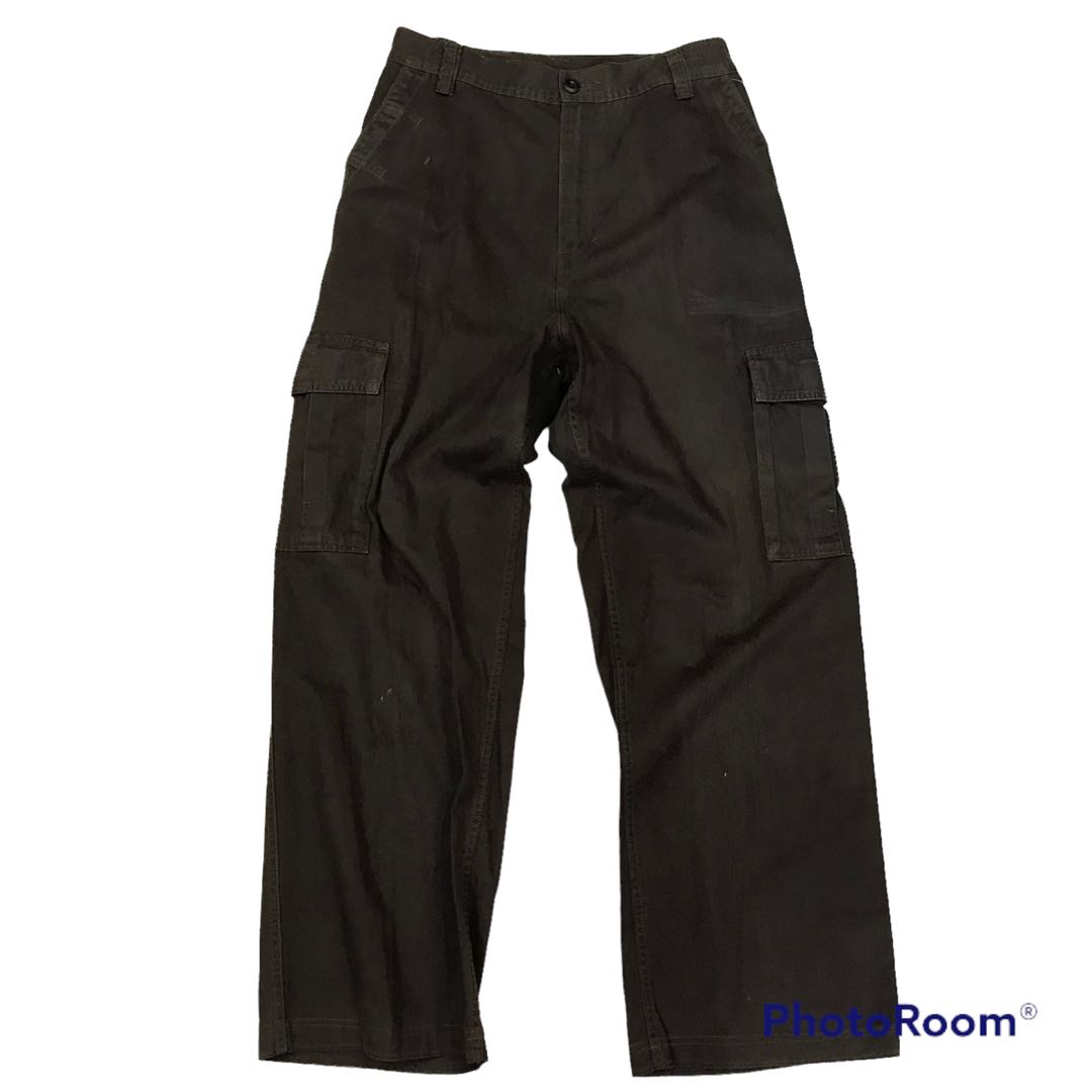Levis Cargo Pants, Men's Fashion, Bottoms, Trousers on Carousell
