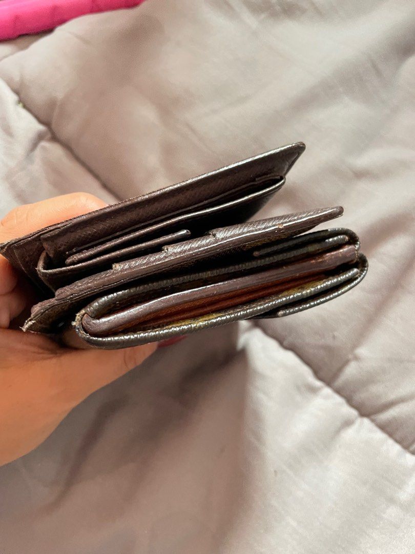 LV wallet bundle (Category: Luxury Bags & Wallets) located in Manila. Submitted by missgrace_collection (Listing ID 1232165033, Image 2). Description: Get both for 7k 100% authentic .