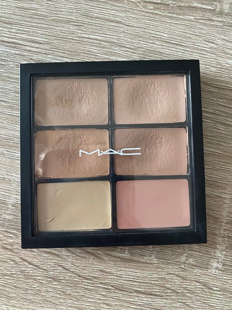 MAC concealer palette, Beauty & Personal Care, Face, Makeup on Carousell