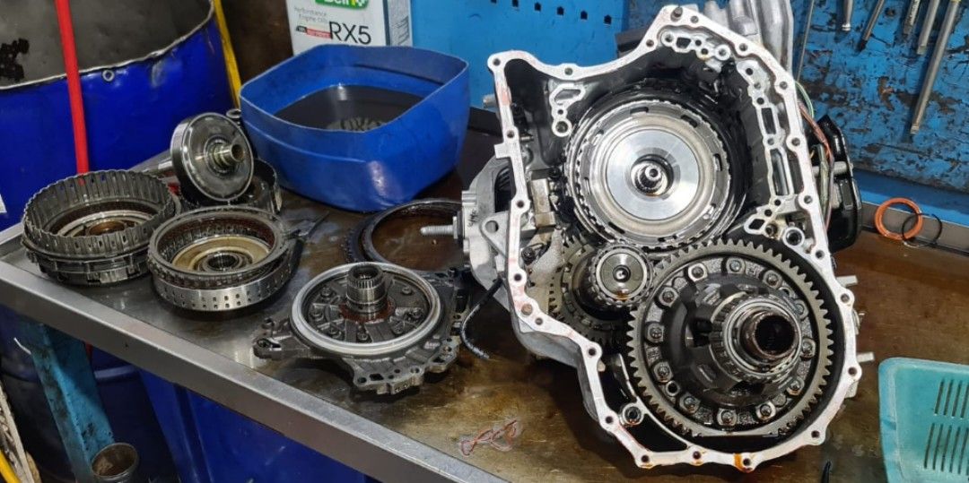 Mini cooper R56 engine oil leaking & gearbox overhaul leaking, clutch