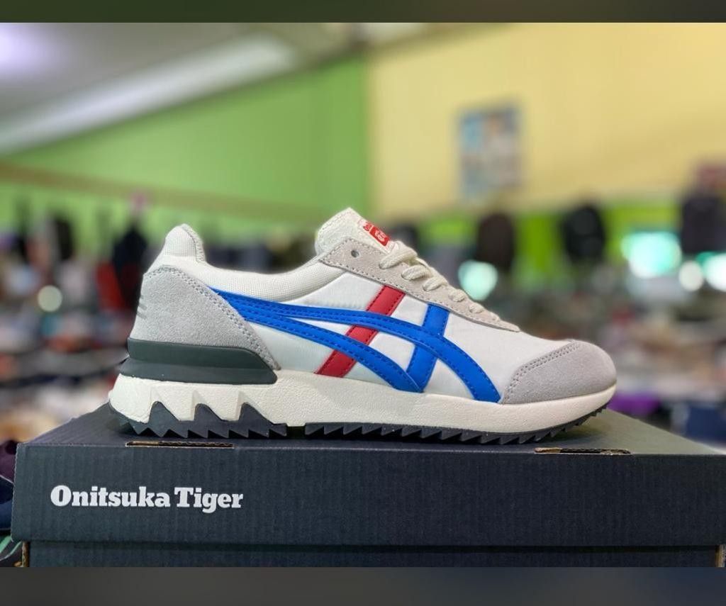 NEW onitsuka tiger ORIGINAL, Olah Raga, Perlengkapan Olahraga Lainnya di  Carousell