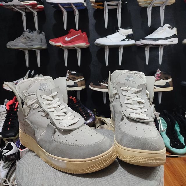 NIKE AIR FORCE 1 HIGH PSNY GREY