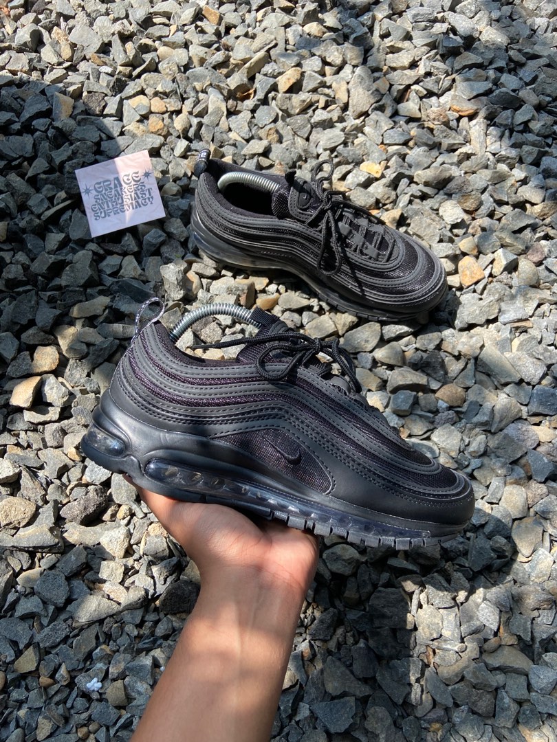 airmaxes 97 black