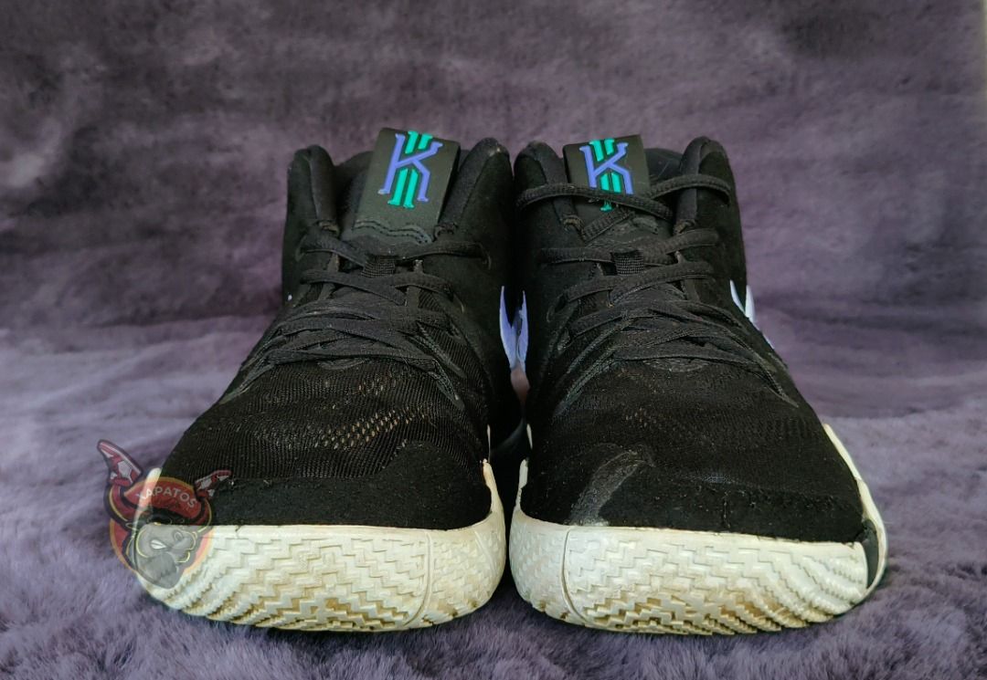 Kyrie 4 size 9.5 top