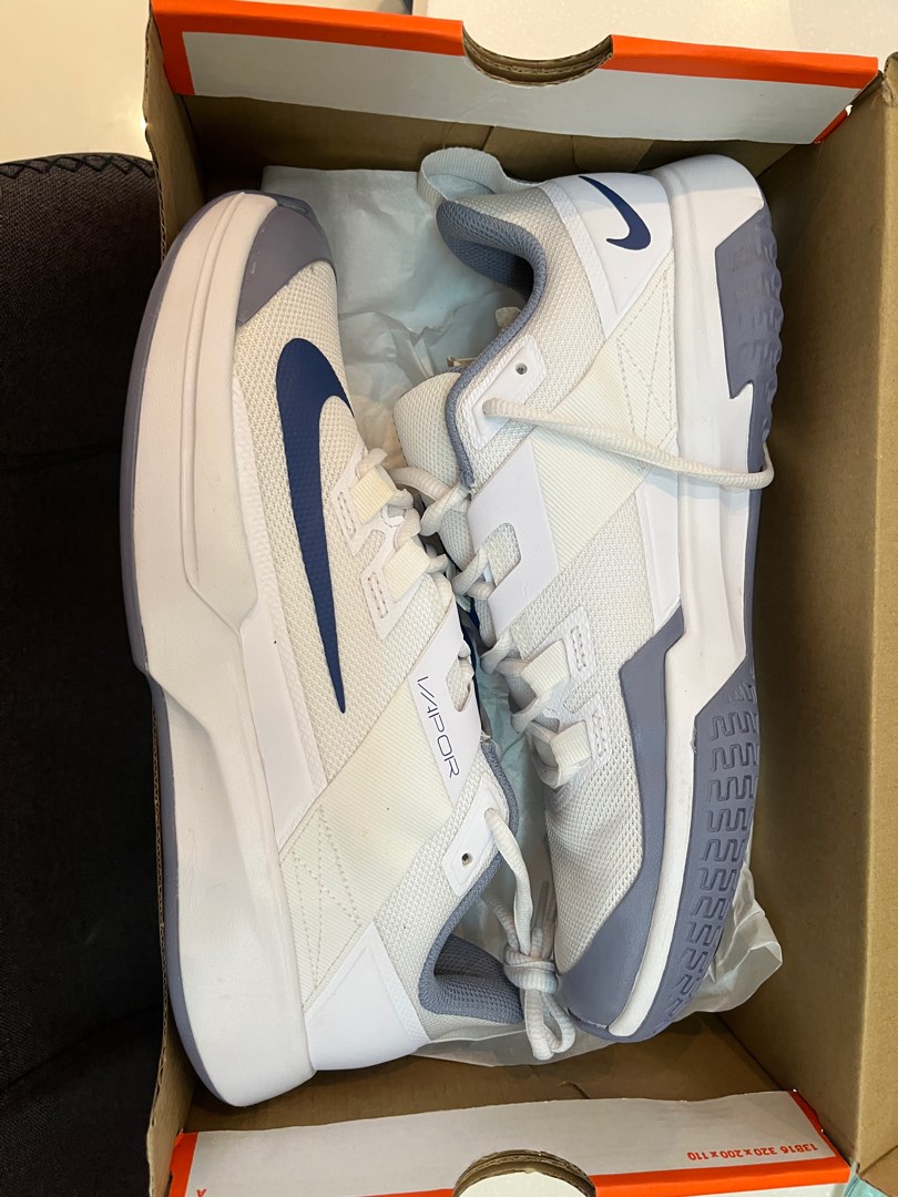 vapor tennis shoes