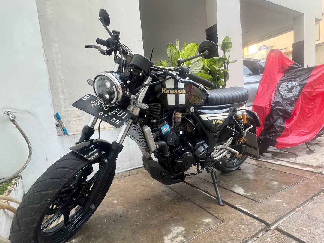 Ninja 250 shop custom bobber