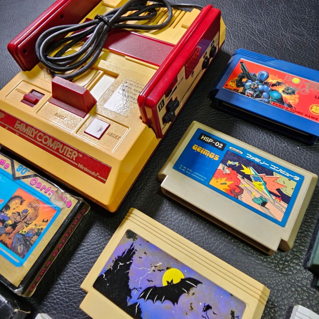 Nintendo 2 consoles 25 games and light gun, Video Gaming, Video Game Consoles, Nintendo