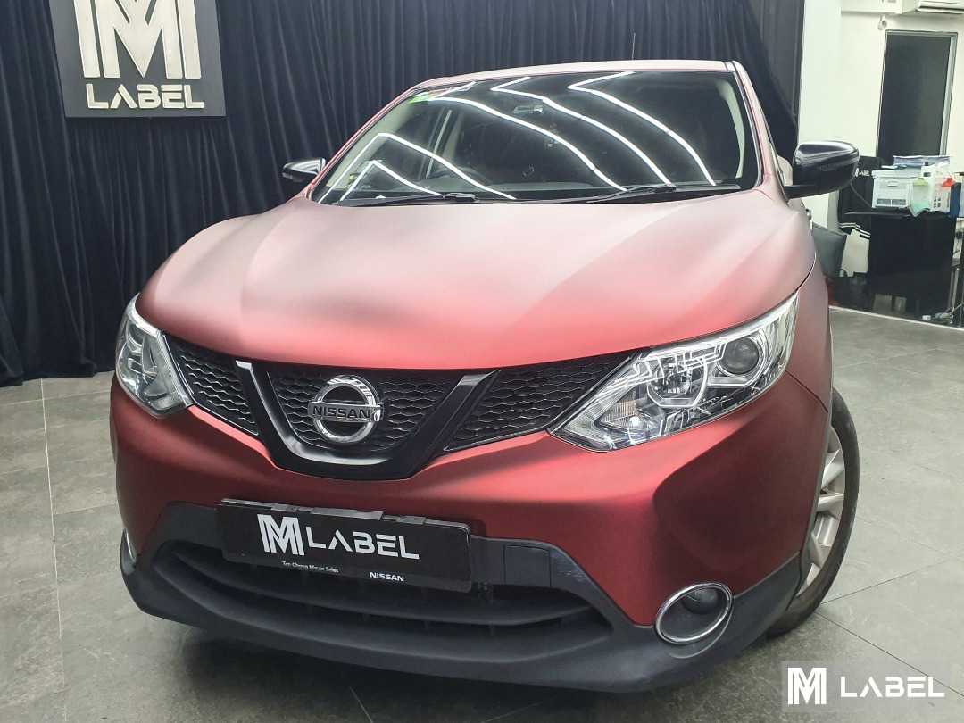 Nissan Qashqai Ful.l Vinyl Wrap PET Ghost Chrome Romanee Red, Car