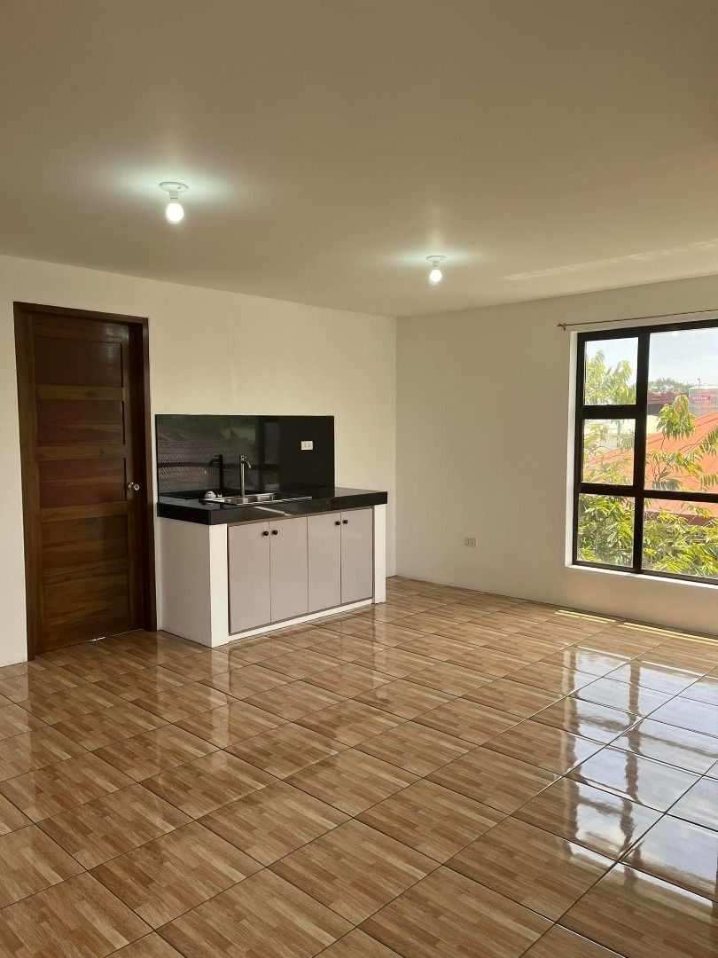 Paranaque apartment condo for Rent (Category: Apartments & Condos) located in Manila. Submitted by ms.lorenzo (Listing ID 1232155564, Image 1). Description: Paranaque Apartment Building/condo unit style for Rent. Inside the subdivision Near Shopwise 1 bedroom unit 45sqm with Parking option.
