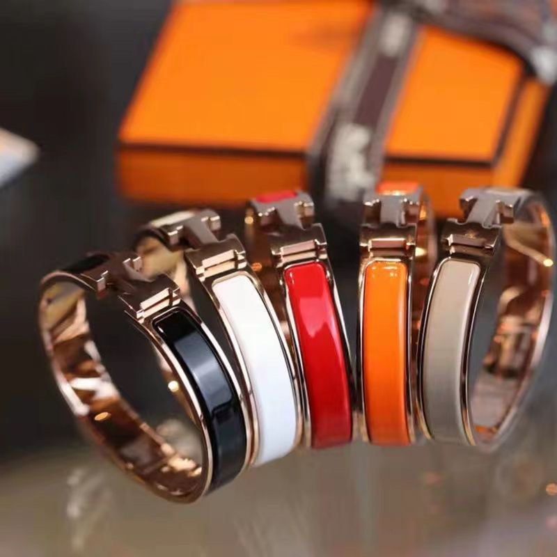 Hermes Bracelet Clic H, Women's Fashion, Jewelry & Organisers, Bracelets on  Carousell