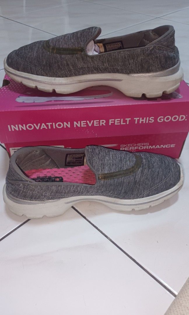 Sepatu skechers new arrivals go walk 3