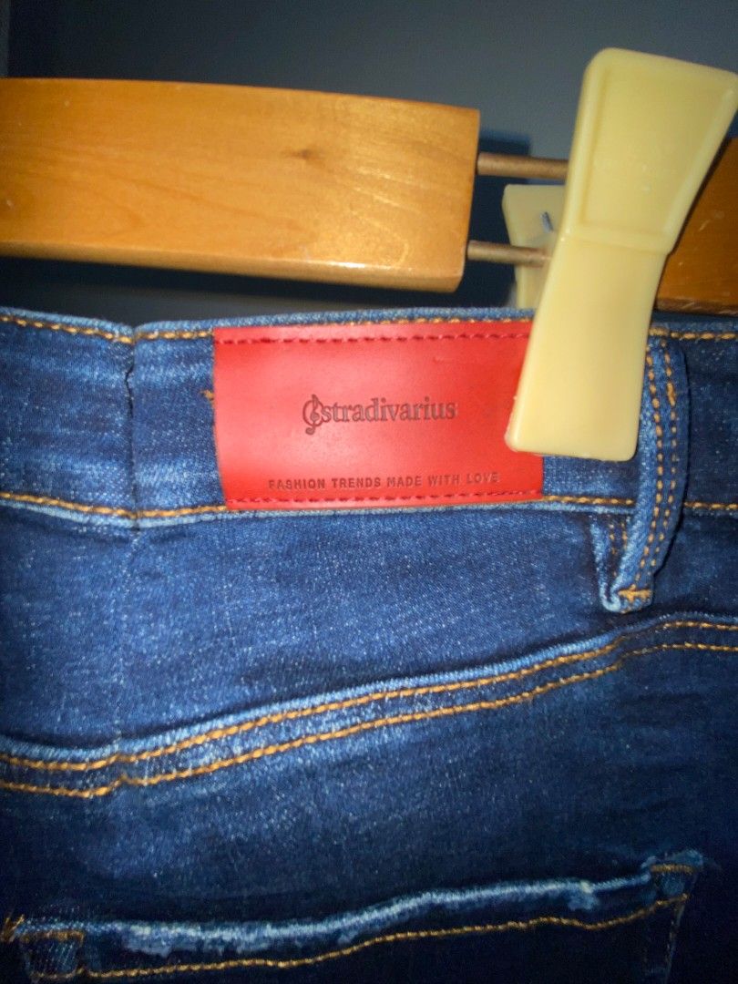 Stradivarius High Waisted Jeans