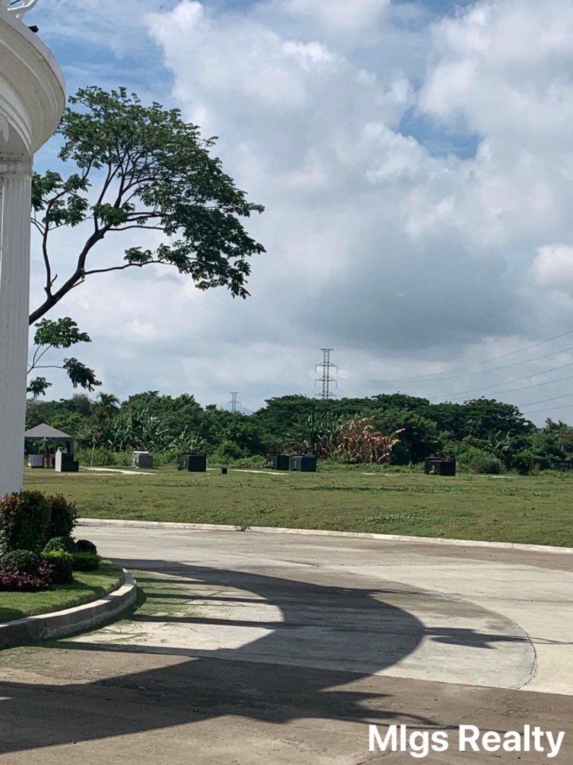 Lots measuring 9.5sqm for sale inside (direct)Manila Memorial Park Sta