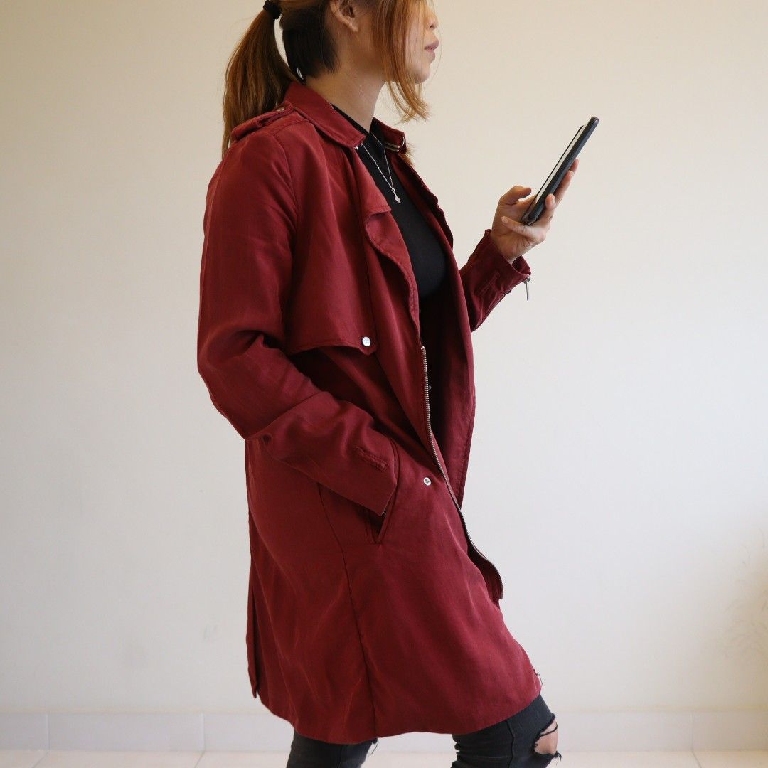 Pull and outlet bear red coat