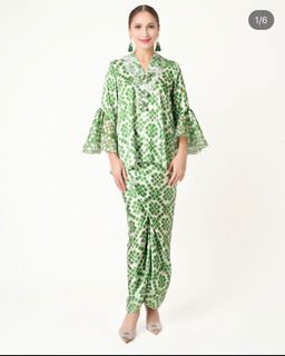 RENT Radzuan Radziwill Cassia Kurung