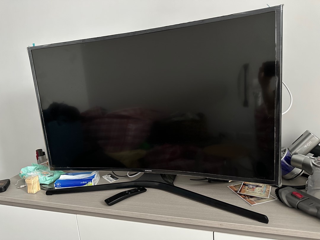 samsung 6 series 40 曲面電視, 家庭電器, 電視 & 其他娛樂, 電視 Carousell