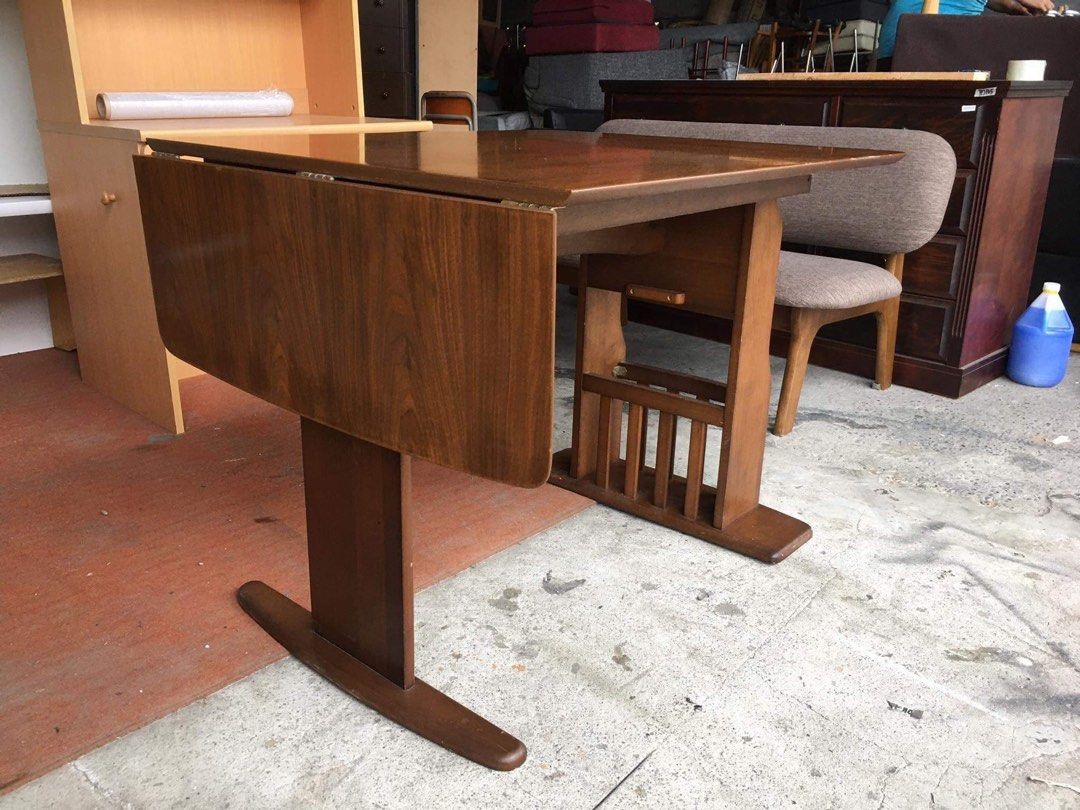 Solidwood Expandable Table Japan surplus (Category: Tables & Sets) located in Manila. Submitted by Hezcki (Listing ID 1232268287, Image 3). Description: .