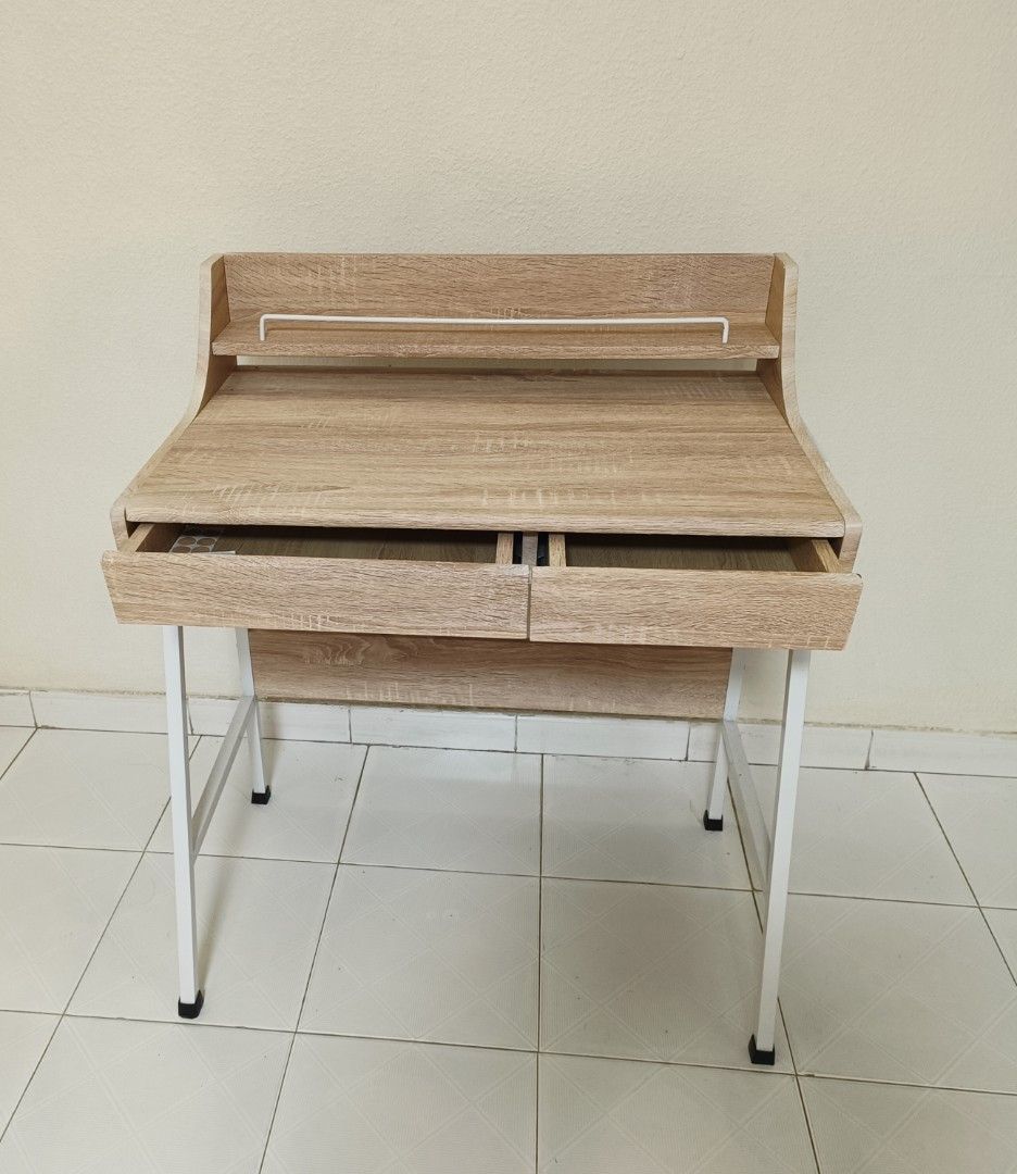 Study Table (Category: Tables & Sets) located in Singapore. Submitted by llwah (Listing ID 1232268136, Image 3). Description: .