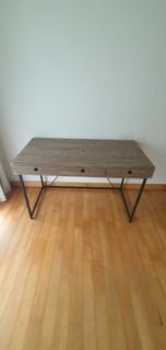 BROWN WOODEN STUDY TABLE