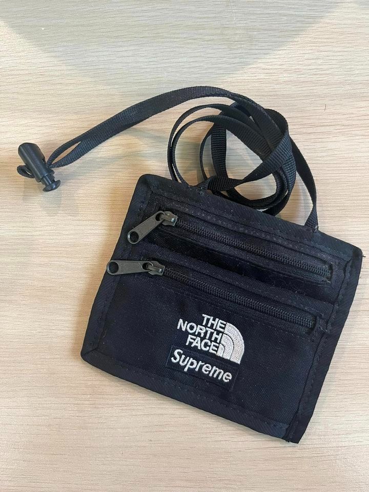 The north face expedition travel wallet top